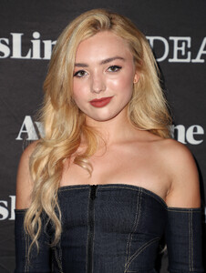 Peyton-Roi-List_PicturePub-003~0.jpg