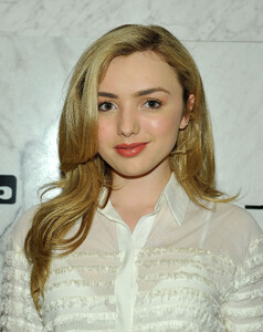 Peyton_List2C_PicturePub2C_2016-03-17_28129.jpg