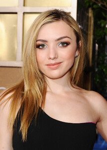 Peyton_List_04~16.jpg