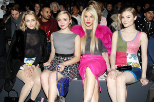 Peyton_List_12~16.jpg