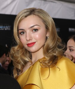 Picture_Pub_Peyton_List_01.jpg