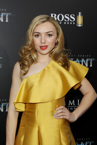 Picture_Pub_Peyton_List_02.jpg
