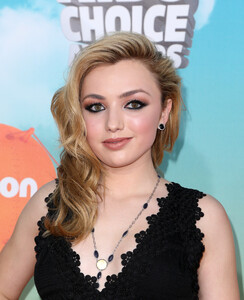 Picture_Pub_Peyton_List_12.jpg