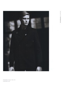 Sims_Calvin_Klein_Collection_Fall_Winter_2009_10_08.thumb.jpg.320429daf8c617a10a84b46b6c5da080.jpg