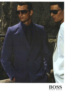 Testino_Boss_by_Hugo_Boss_Spring_Summer_2009_08.thumb.jpg.cd055516f54711430e0c18aaa7f0f140.jpg