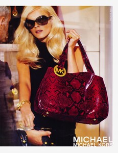 Testino_Michael_Kors_Fall_Winter_2009_10_11.thumb.jpg.18a6e7550d92e17bb093d0a09fa36665.jpg