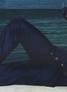 Testino_Versace_Spring_Summer_2009_06.thumb.jpg.93b4b03686a046be5e71fff5c622d68b.jpg