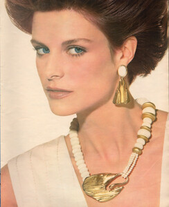 TrifariAdTheNYTimesMagPart2FashionsOfTheTimesUS030385  (1).jpg