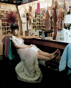 Vogue-October-2003 (6).jpg