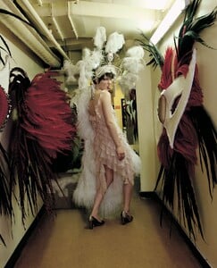 Vogue-October-2003 (9).jpg