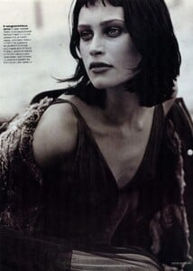 Vogue 1998-03_0091.jpg