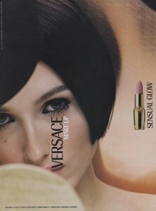 Vogue January 1999_0089.jpg