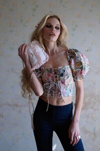 WEB_BUTTERFLY_SS24_SELKIE112_cef2336e-6710-432b-8031-47d072a93361_1296x.jpg