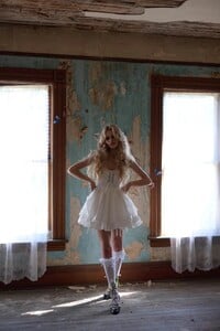 WEB_BUTTERFLY_SS24_SELKIE142_1296x.jpg