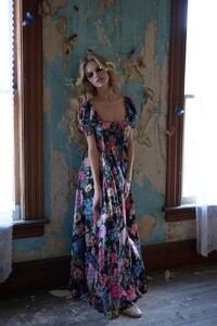 WEB_BUTTERFLY_SS24_SELKIE226_1296x.jpg