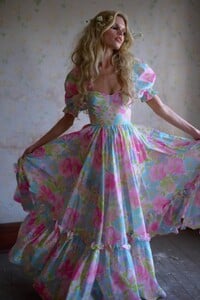 WEB_BUTTERFLY_SS24_SELKIE303_1296x.jpg