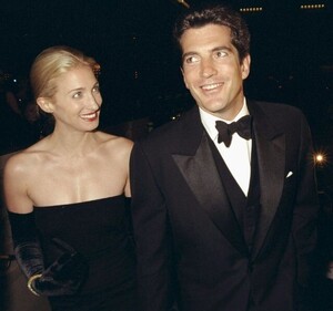 carolyn-bessette-jfk-jr-conspiracy-theories-021.jpg