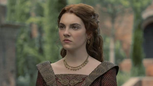 emily-carey_1.webp