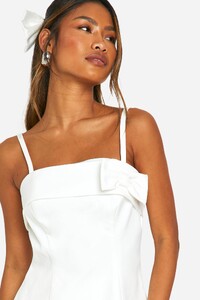 female-black-cold-shoulder-cut-out-tassel-beach-dress (2).jpg