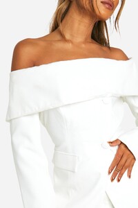 female-white-lace-ruffle-plunge-beach-mini-dress (2).jpg