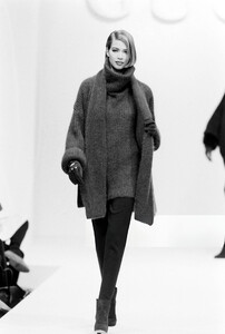 gucci-fw-92-10.thumb.jpg.d3f5f62f31c2219a9d59a5a6f065daab.jpg