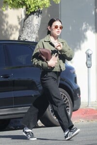 lucy-hale-out-in-los-angeles-04-10-2024-2.jpg