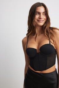 mesh_corset-1100-007674-0002_22065.jpg_ref=9E2008FFAB&quality=80&sharpen=0.jpg
