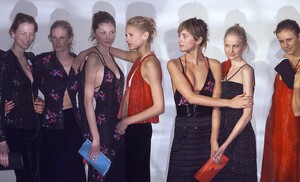 oxcbf01emporioArmani-8bgroup.thumb.jpg.bda90168b5a3541e42fff7dbea504cfa.jpg