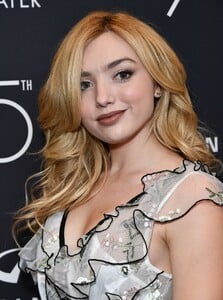 peyton-r-list_picturepub-2.jpg