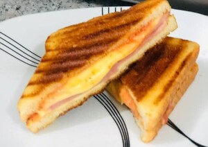 sandwich-de-jamon-y-queso-a-la-plancha-foto-principal.jpg