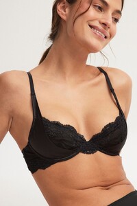 satin_lace_edge_bra_1013-001323-00020087-1.jpg_ref=E53718D140&quality=80&sharpen=0.jpg
