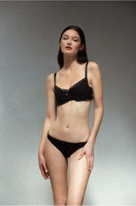 soutien-gorge-pigeonnant-coton-noir-rama-cadolle.thumb.jpg.606641a315c379e1604fa9c312573b3a.jpg