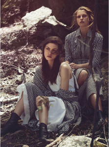 teresa-palmer-phoebe-tonkin-by-will-davidson-for-vogue-australia-march-2015-8.jpg