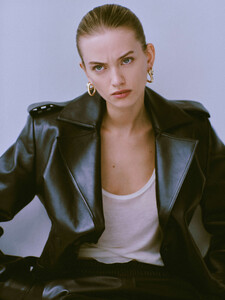 xSYLWIA_BY-SYLWIA-SZYPLIK_17.jpg.pagespeed_ic.SrHlJvC6Xo.thumb.jpg.9604e64fead35d8007b060eecabf3842.jpg