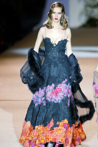 ysl0212.thumb.jpg.b54976fda46f418ac7c90b53c40899ea.jpg