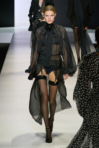 00003-dolce-and-gabbana-spring-2024-ready-to-wear-credit-gorunway.thumb.jpg.b03a08267e81095149a66db7a3194a7d.jpg