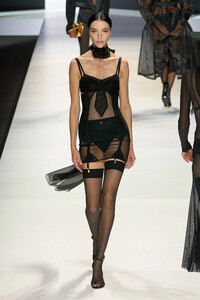 00009-dolce-and-gabbana-spring-2024-ready-to-wear-credit-gorunway(1).thumb.jpg.38e9ae04fd457f81792a5a0f9cf54ae7.jpg