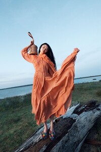 00020-ulla-johnson-resort-2025-credit-julia-noni-brand.thumb.jpeg.5b9119cee2f1743832a19244003c24e6.jpeg