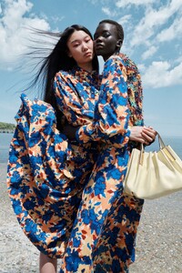 00023-ulla-johnson-resort-2025-credit-julia-noni-brand.thumb.jpeg.4a1ac41d5722446530b7b29d7ab5e1c6.jpeg