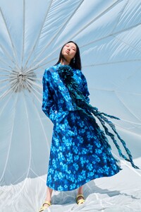 00025-ulla-johnson-resort-2025-credit-julia-noni-brand.thumb.jpeg.2dcbae543e81cb2da305b8cf6f08d1f6.jpeg