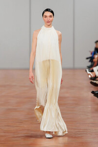 00033-cos-spring-2024-ready-to-wear-credit-brand.thumb.jpg.d7f746c2930f1dac0c63d2519db8037c.jpg