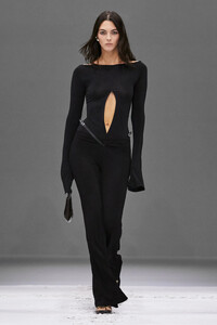 00037-courreges-spring-2024-ready-to-wear-credit-brand.thumb.jpg.ae3a517b6e42f6502779678e6d2bc8bd.jpg
