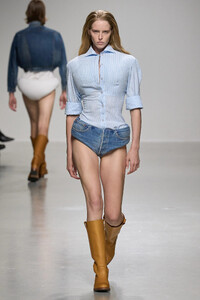 00040-duran-lantink-spring-2024-ready-to-wear-credit-gorunway.thumb.jpg.8b6333dadfdbdad40b119ad6e90c48b0.jpg
