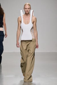 00044-duran-lantink-spring-2024-ready-to-wear-credit-gorunway.thumb.jpg.561e8d318f2a80b196b846cddbdaf0da.jpg