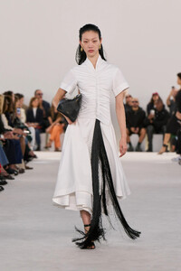 00054-ferragamo-spring-2024-ready-to-wear-credit-gorunway.thumb.jpg.36aeb8a46763d7b8502f654ec25e5711.jpg