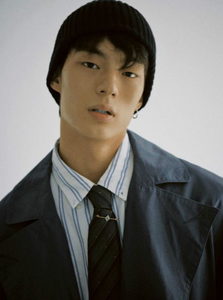 1689326147_31xiangyu_li.thumb.png.3f565883cef74e23ec96d7dcb8a071ca.png