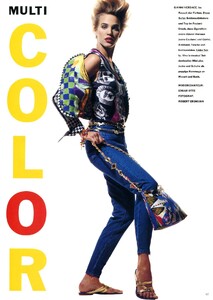 199101VogueDePhRobertErdmann002EmmaSjoberg.thumb.jpg.b5b00b6e5f5ca8e8518a83681a3d35e7.jpg