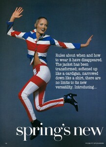 199302VogueUkPhRobertErdmann001AmberValletta.thumb.jpg.35088e33a95f034e327796bb0766a711.jpg