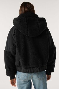 1H23EVA_NOIR_4.jpg