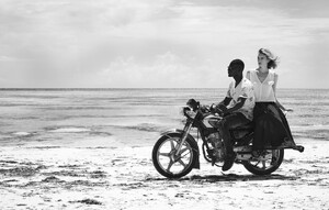 2023-11-JcSophieV1-Zanzibar_4_889-1.jpg
